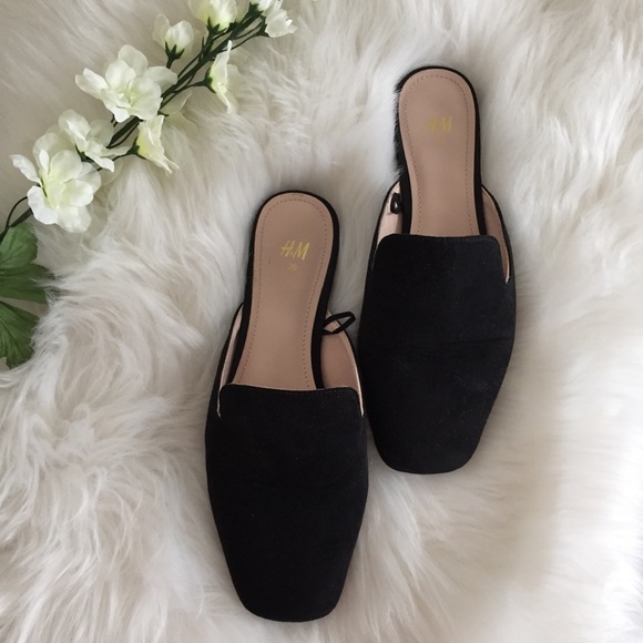 H&M Shoes - H&M black mules size 5.5